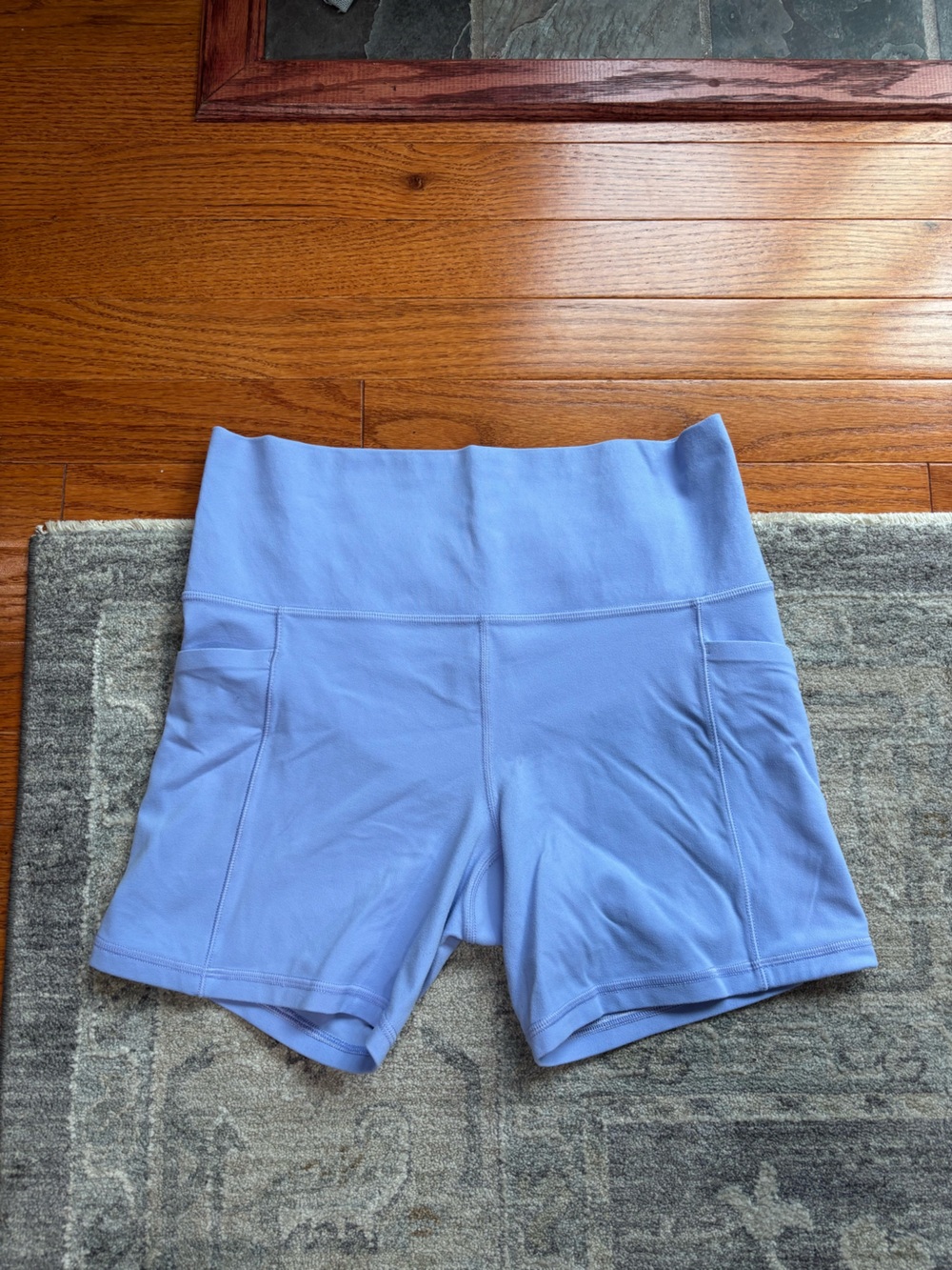 Athleta Periwinkle Salutation Stash II 5” High Rise Bike Shorts